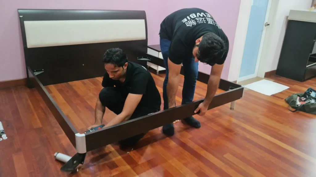 نجار أثاث بالرياض